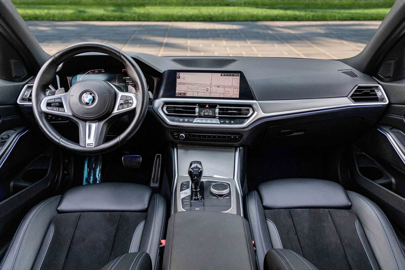 بي أم دبليو 330i 330i M-Sport | 2,546 P.M | 0% Downpayment | BMW Service History | Low Kms!