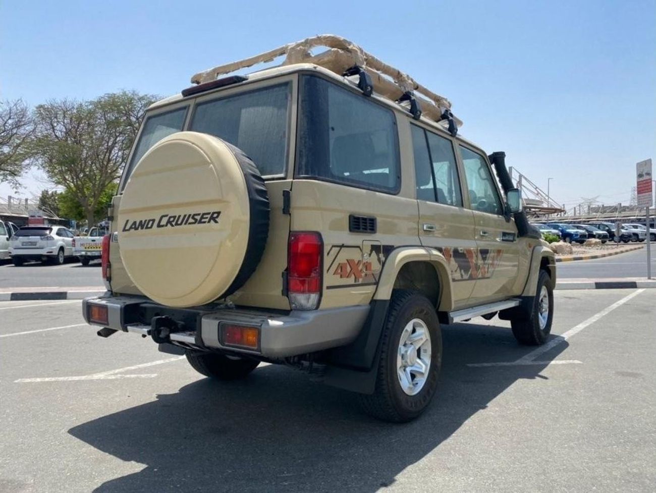 Toyota Land Cruiser 70