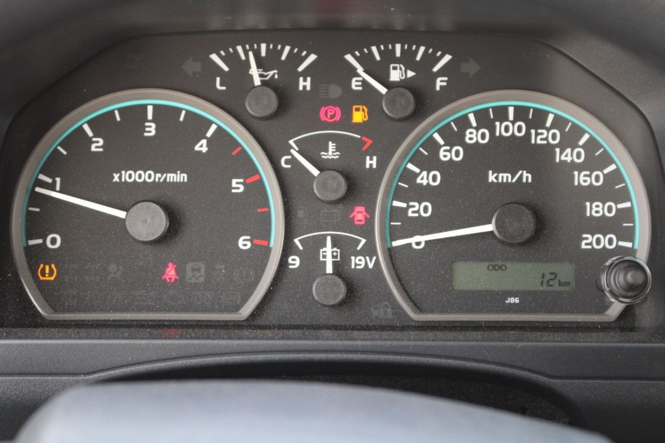 Toyota Land Cruiser 70 TOYOTA LANDCRUISER 76 2.8L V6 DIESEL GRADE E MANUAL