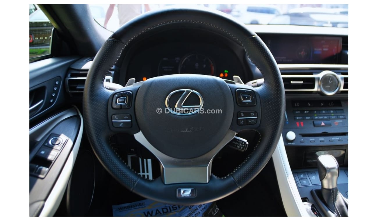 لكزس RC 350 F سبورت
