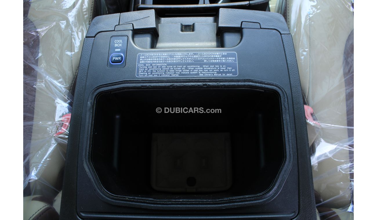 Toyota Land Cruiser 5.7L , VXR FULL V8 20 SHP 2010 WHITE ( LOT # 980)