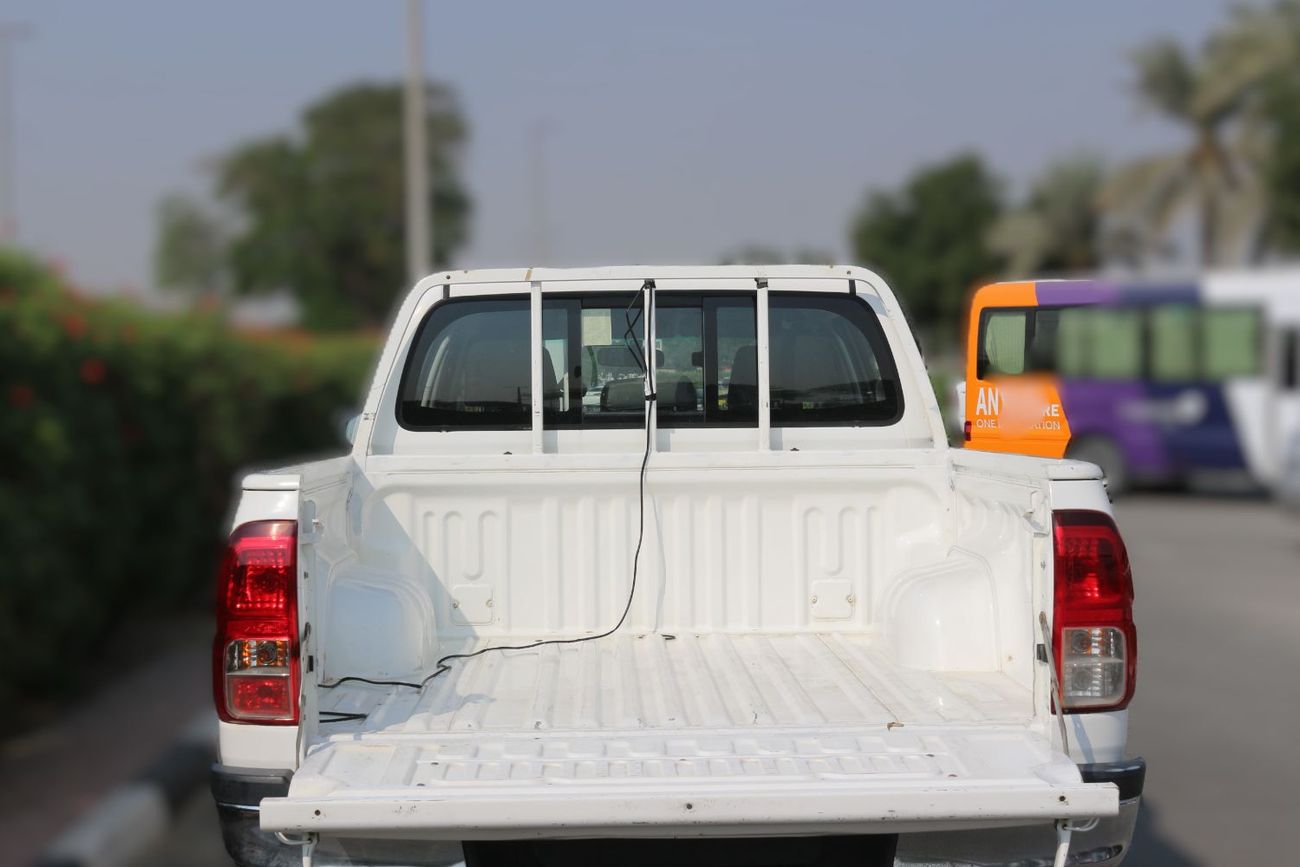 Toyota Hilux GL 2 2.4L 4WD