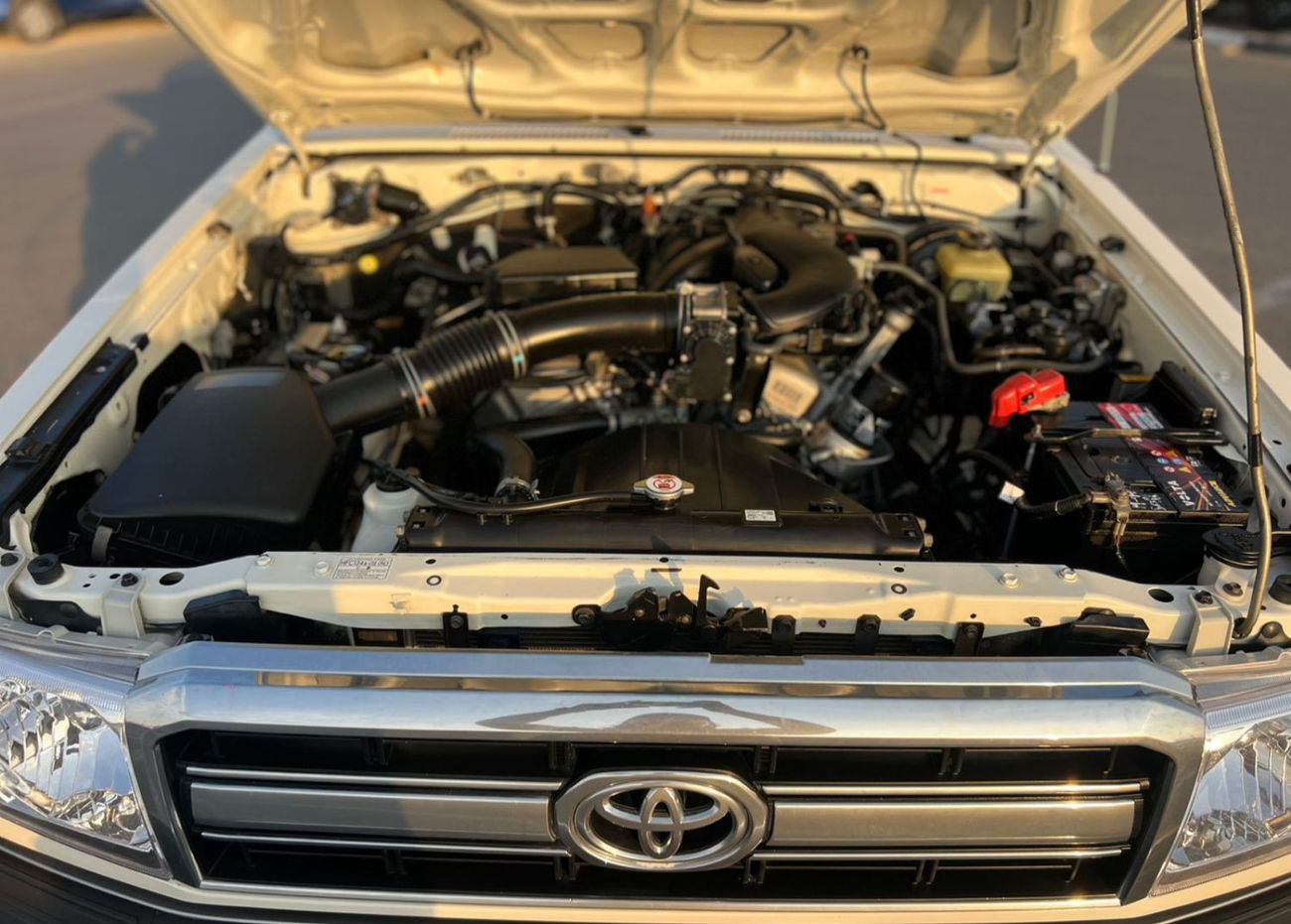 تويوتا لاند كروزر بيك آب 2018 Toyota Land Cruiser Pick up - Single Cabin - 4.0L V6 - AWD 4x4 - Patrol Manual - Fully Maintain