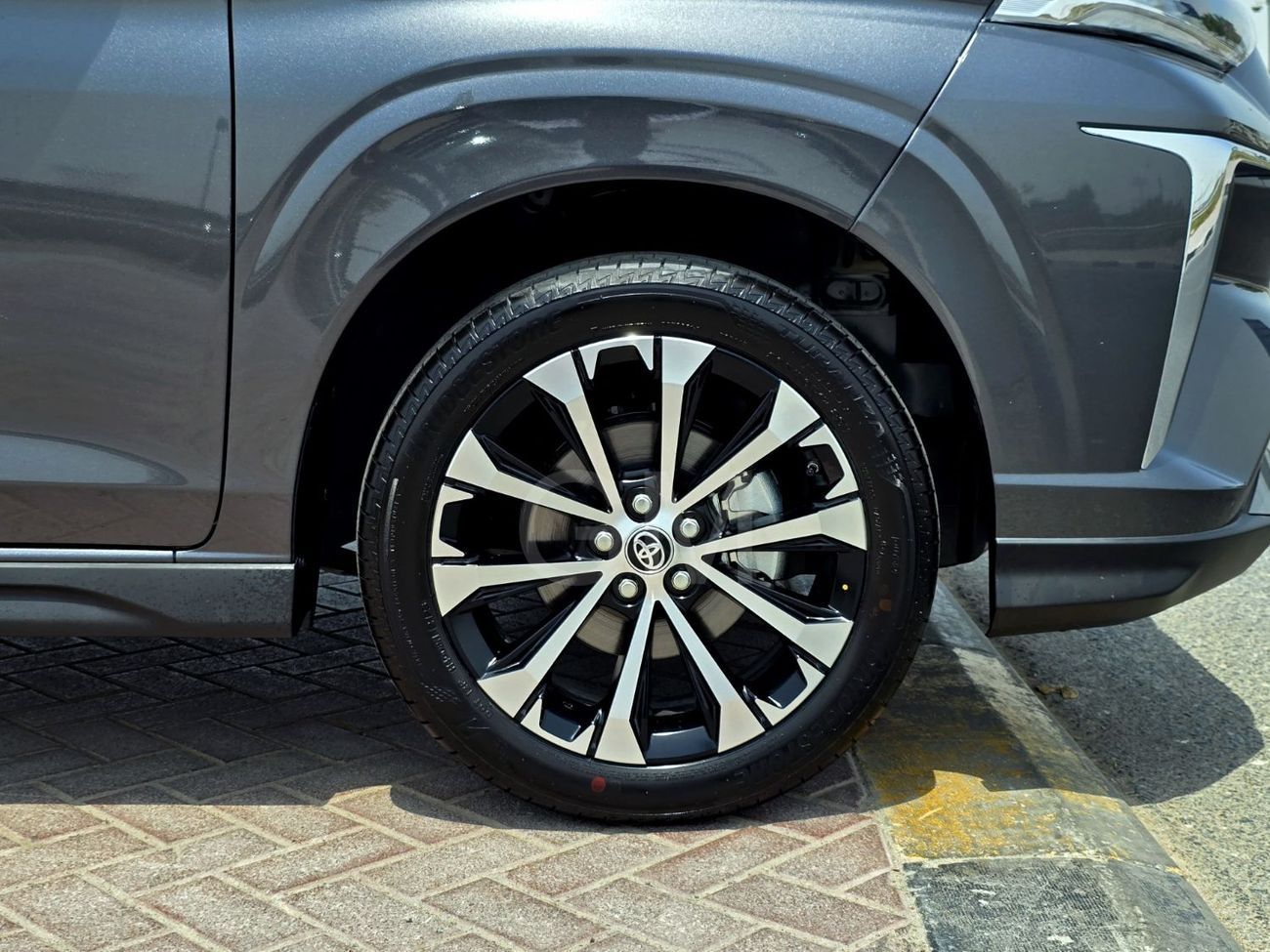 Toyota Veloz TOYOTA VELOZ 1.5L - FULL OPTIONS - 2025 MODEL - GREY INSIDE BLACK - OMANI