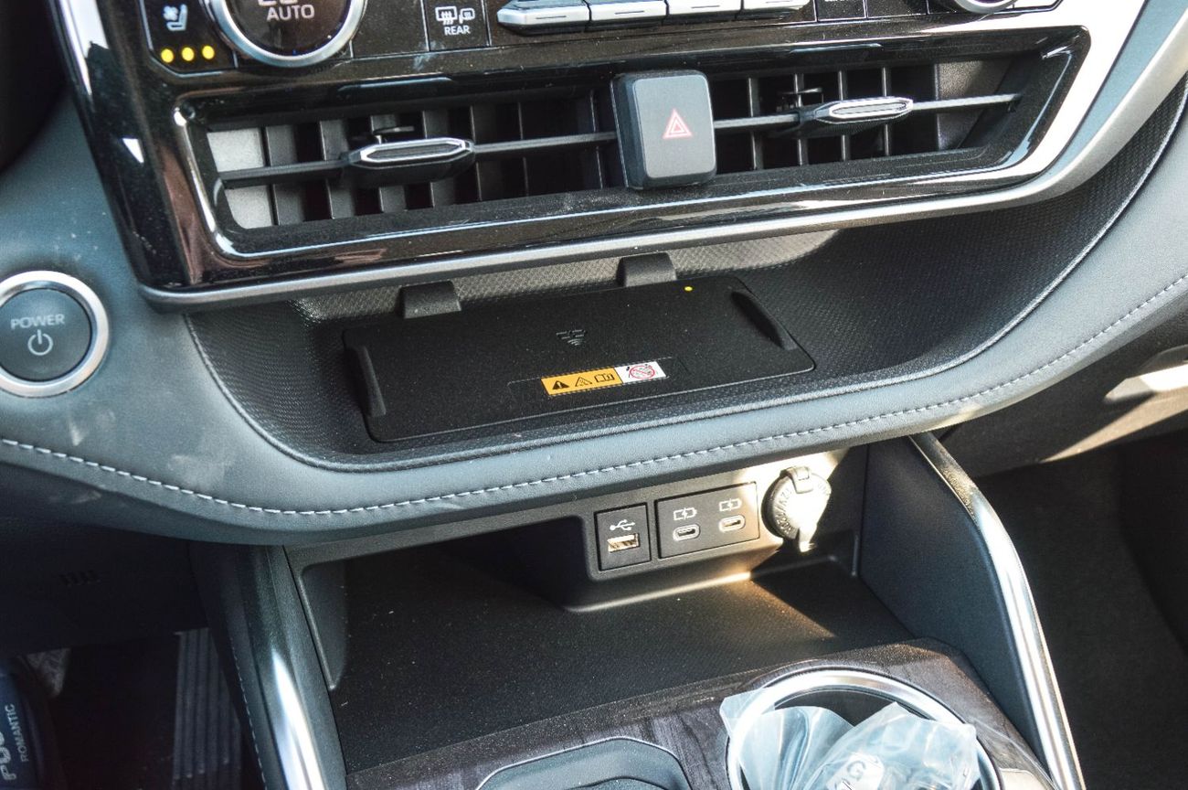 Toyota Highlander TOYOTA HIGHLANDER HYBRID LIMITED 2.5L AWD SUV 2025