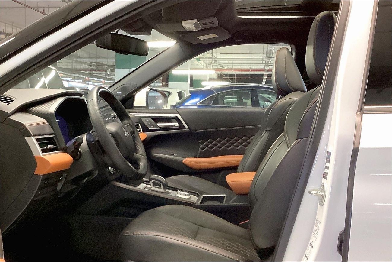 بي أم دبليو 318i M Sport | شامل الضمان | 0 ﺪﻔﻋﺓ ﺃﻮﻟﻯ