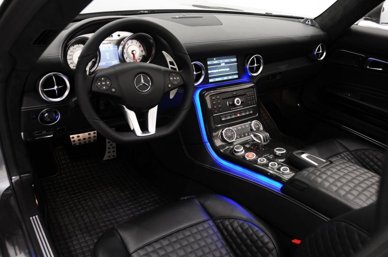 Mercedes-Benz SLS AMG interior - Cockpit