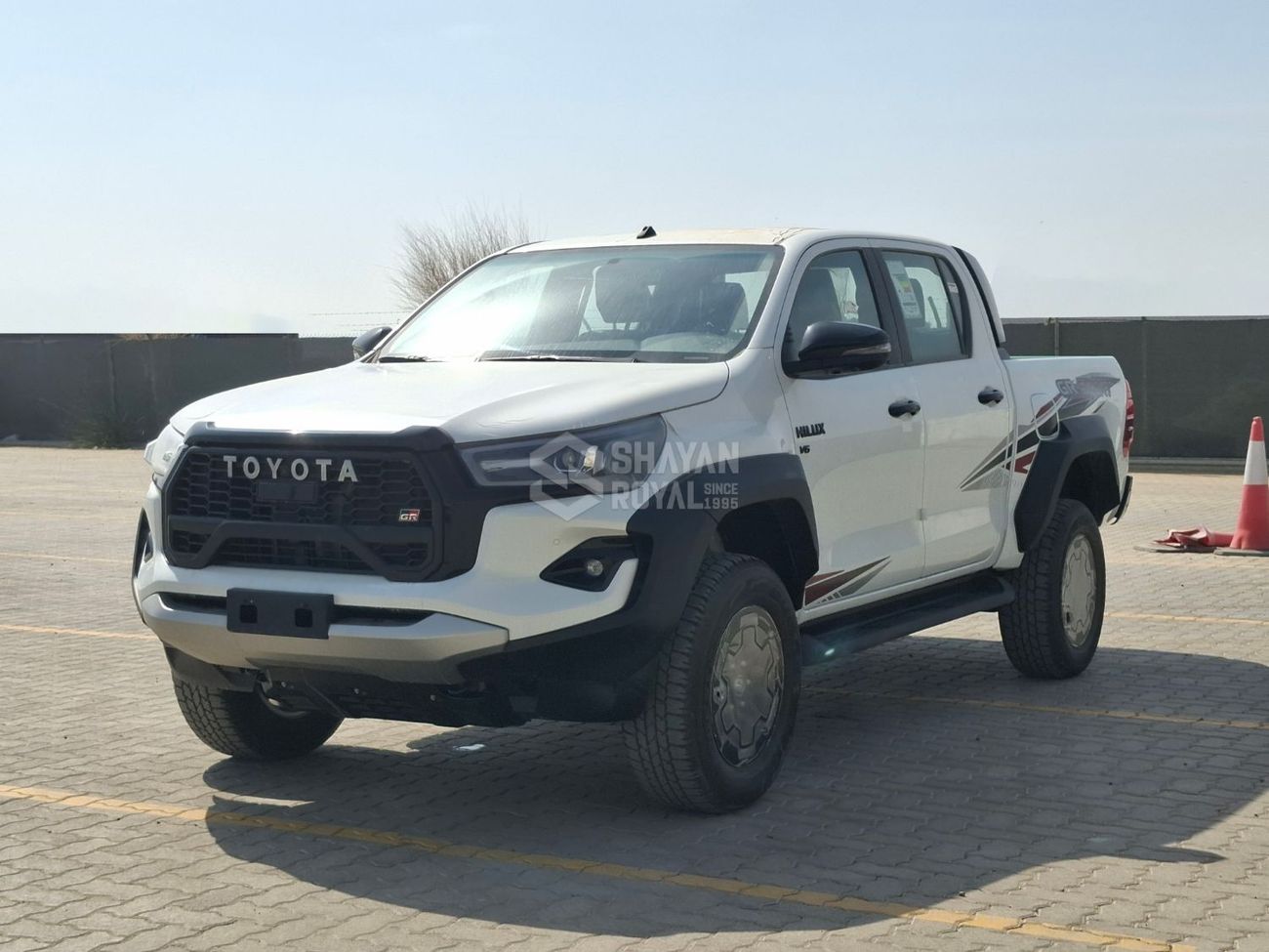 تويوتا هيلوكس GR SPORT 4.0L V6 PETROL DC AT 4WD 2026MY