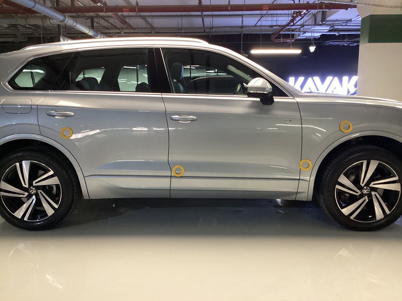Volkswagen Touareg R-LINE | Guaranteed Warranty | 0 Down Payment