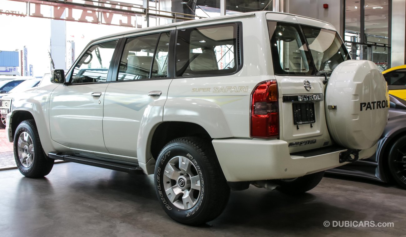 Nissan Patrol Super Safari