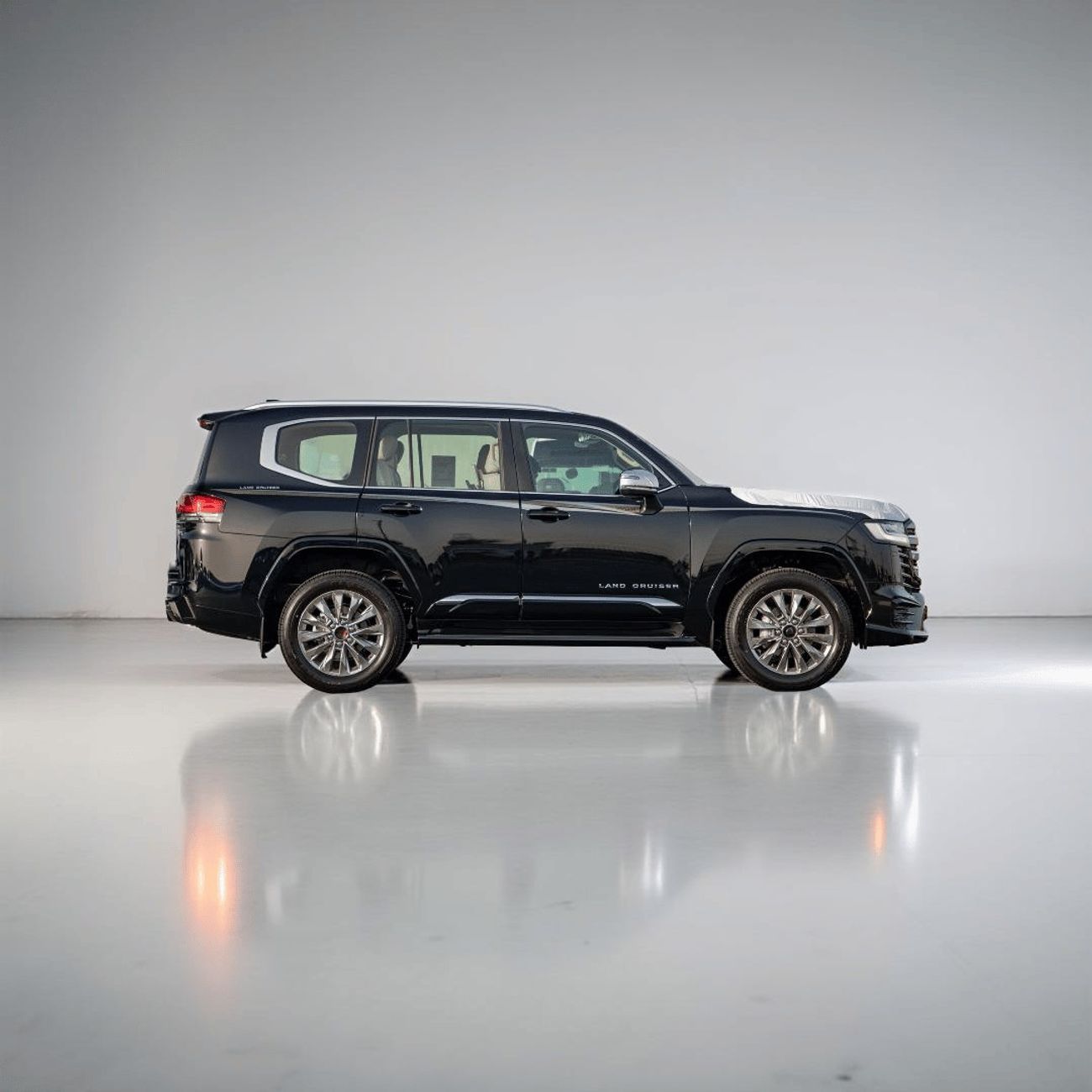 Toyota Land Cruiser VX 4.0L Black Edition