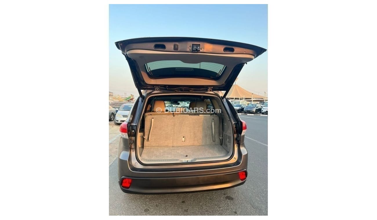 Toyota Highlander *Offer*2019 Toyota Highlander XLE 3.5L V6 Full Option - UAE PASS