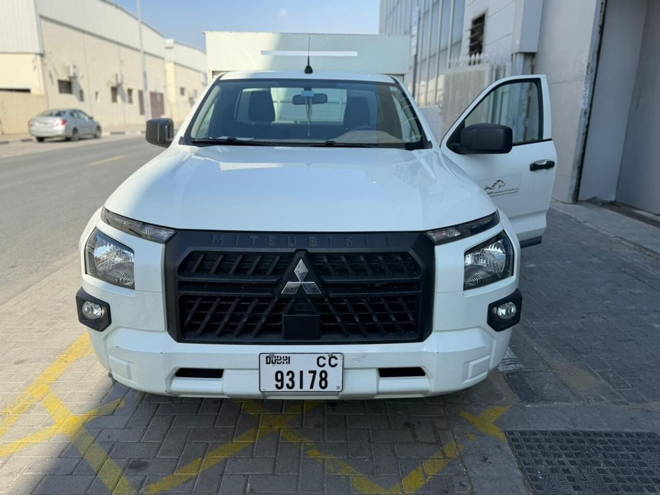 Mitsubishi L200 GL Single Cab Petrol 2.4L