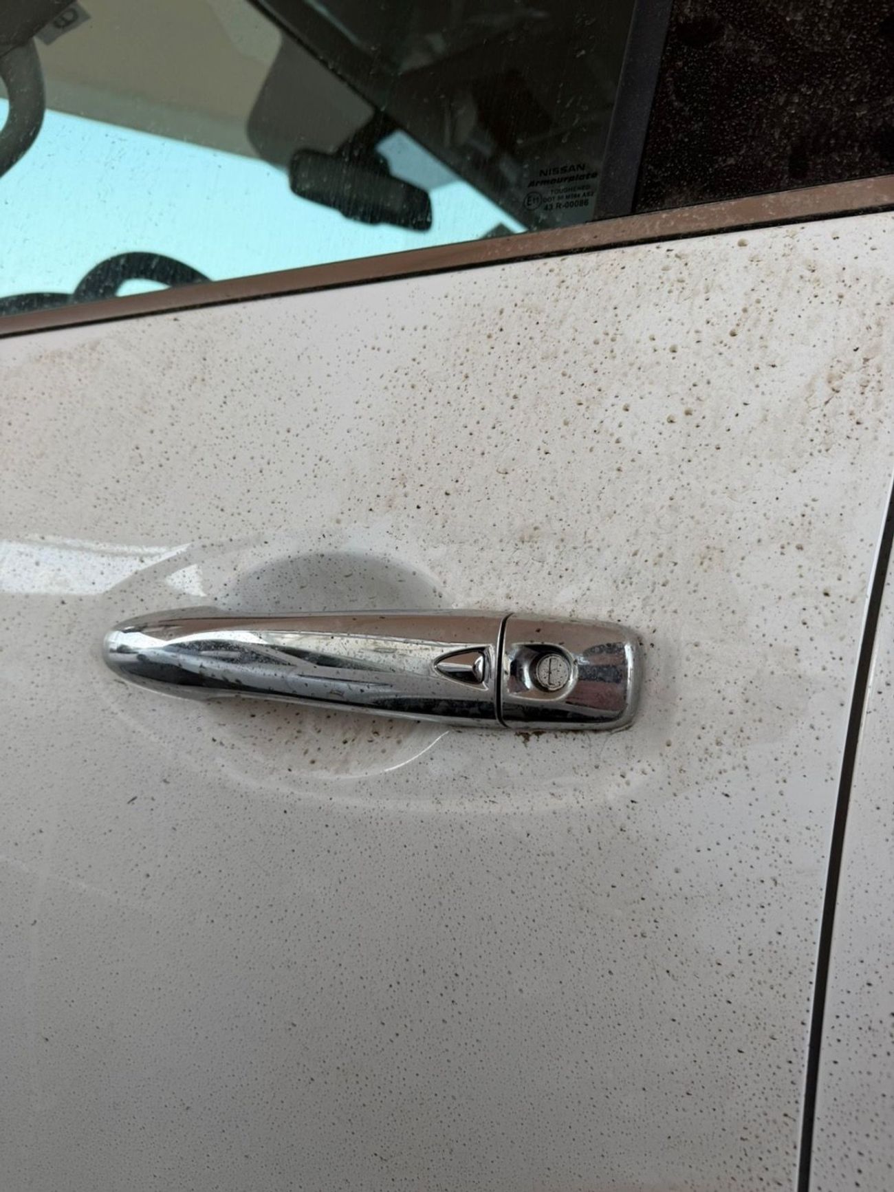 نيسان نافارا Std 2.5L 4WD M/T Nissan Navara 2.5L 4WD M/T