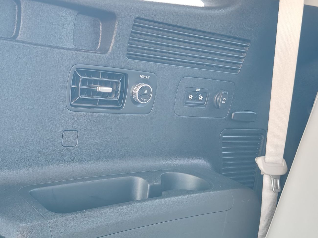 Kia Sorento 2.5L LX (RWD)