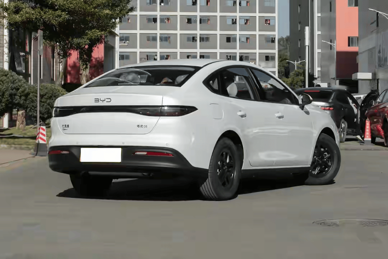 BYD Seal 05 DM-i White-white