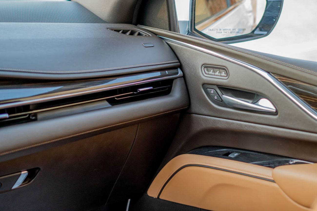 Cadillac Escalade Premium Luxury Platinum 6.2L 4WD