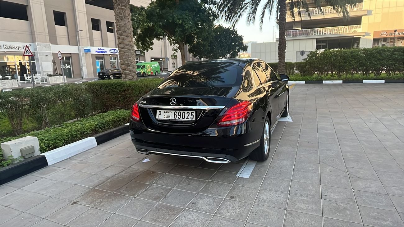 Mercedes-Benz C 200 Mid Trim