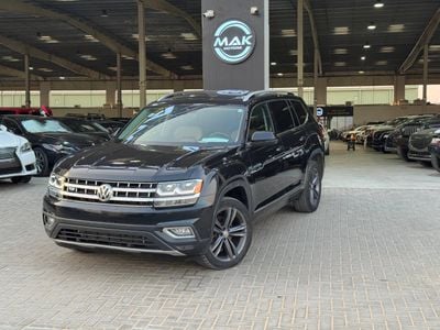 فولكس واجن اطلس R-LINE / 4MOTION / V6 3.6L / فتحة سقف بانورامية / بحالة ممتازة / رادار