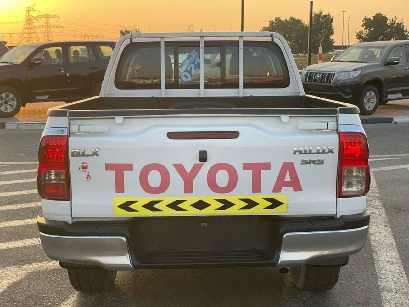 تويوتا هيلوكس 2017 Toyota Hilux GLX 2.7L V4 - AWD 4x4 - Full Option SR5 Edition Rear CAM / AC - Rims With Side Ste