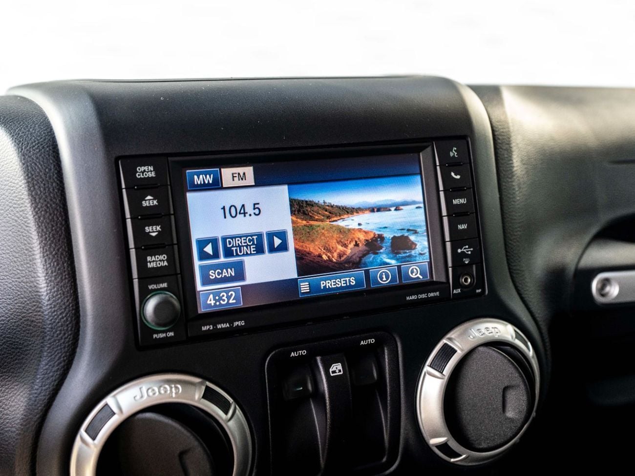 جيب رانجلر Sahara 3.6L A/T (5 Seater)