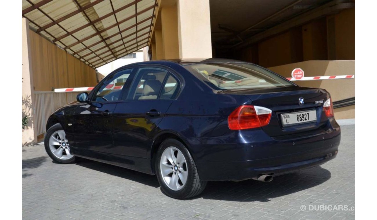 BMW 320i Second Option in Good Condition