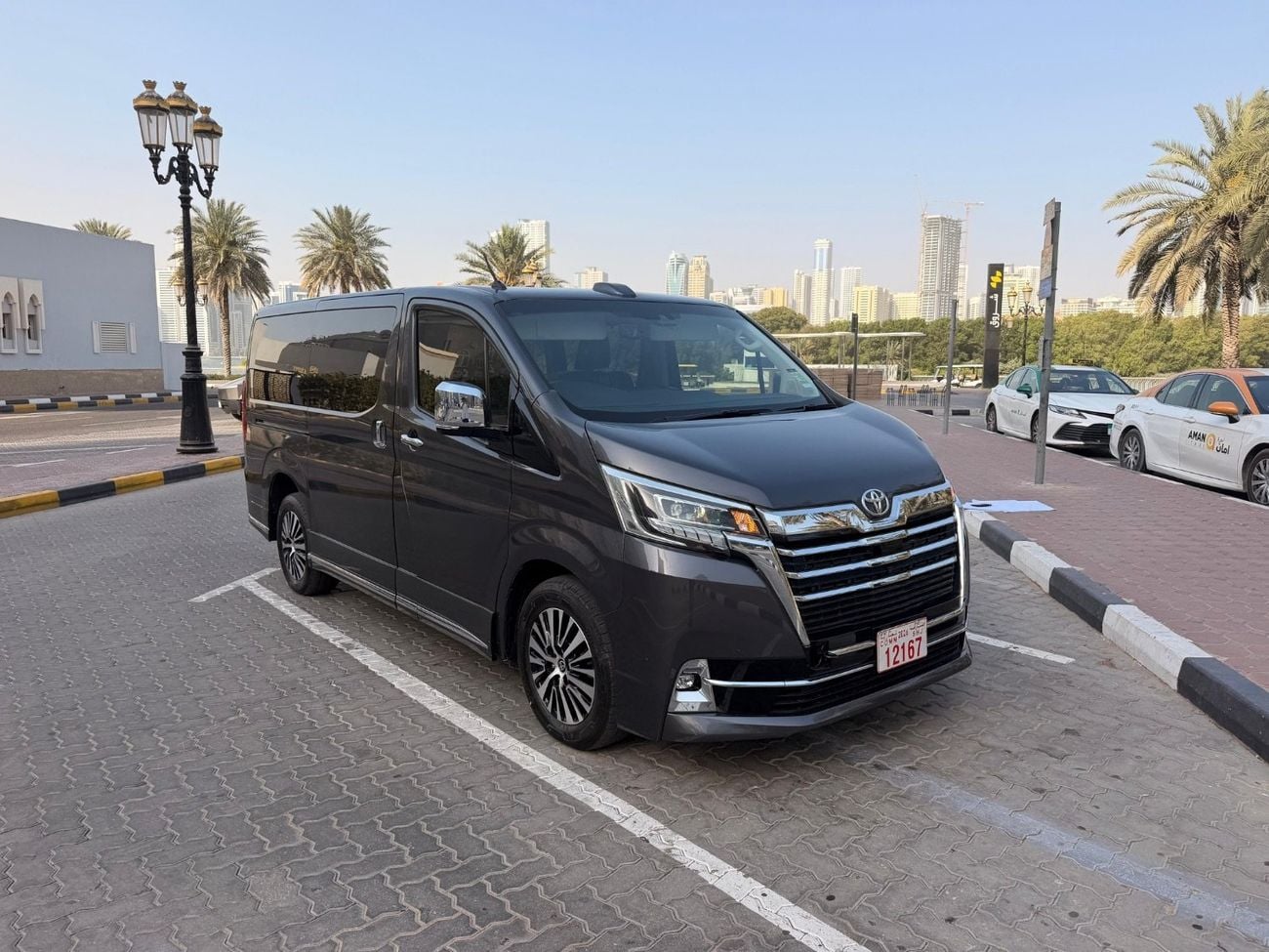 تويوتا جرافينا Right Hand Drive