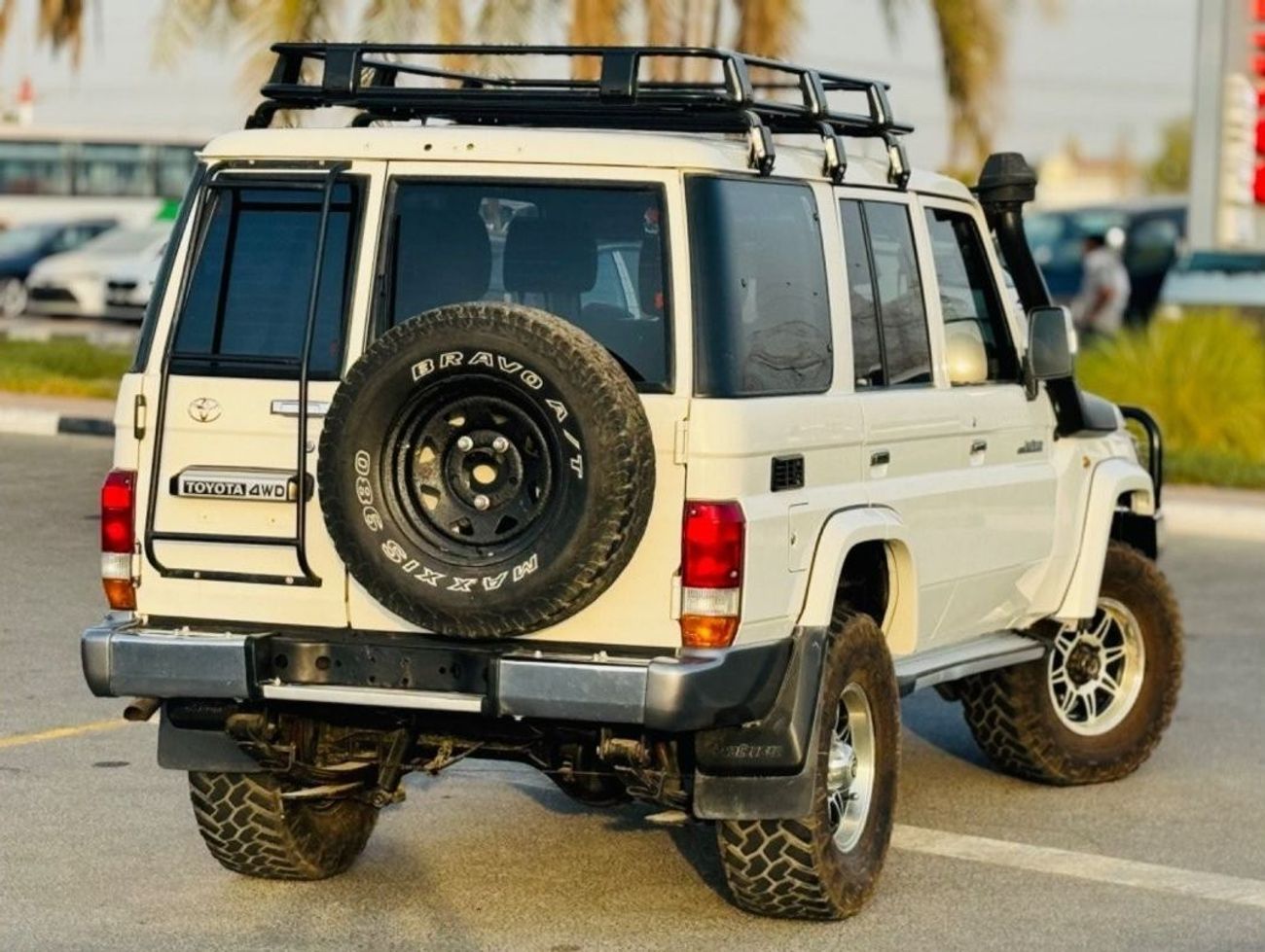 تويوتا لاند كروزر 70 Toyota Land Cruiser hardtop