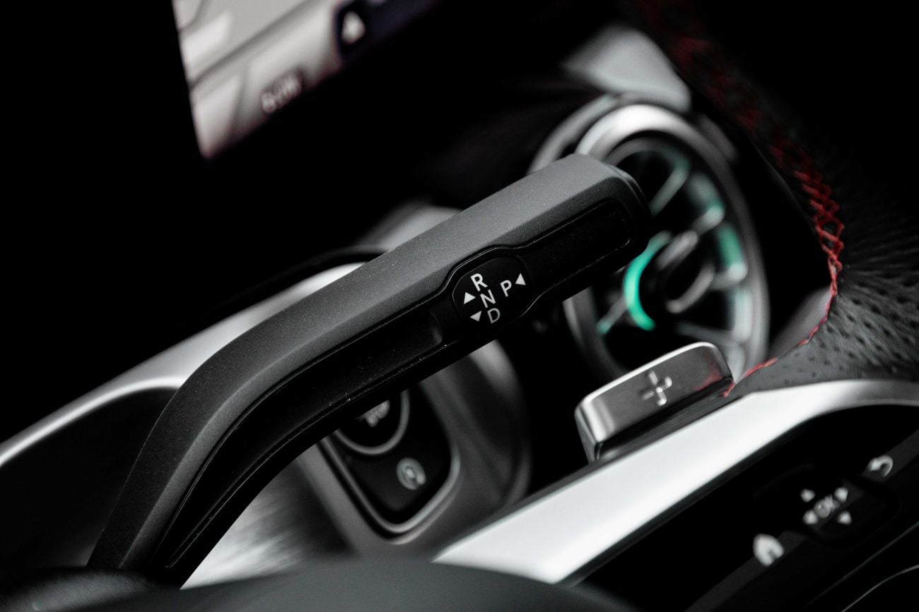 مرسيدس بنز GLB 200 STANDARD | 3,193 P.M | 0% Downpayment | 2030 Warranty/Service!