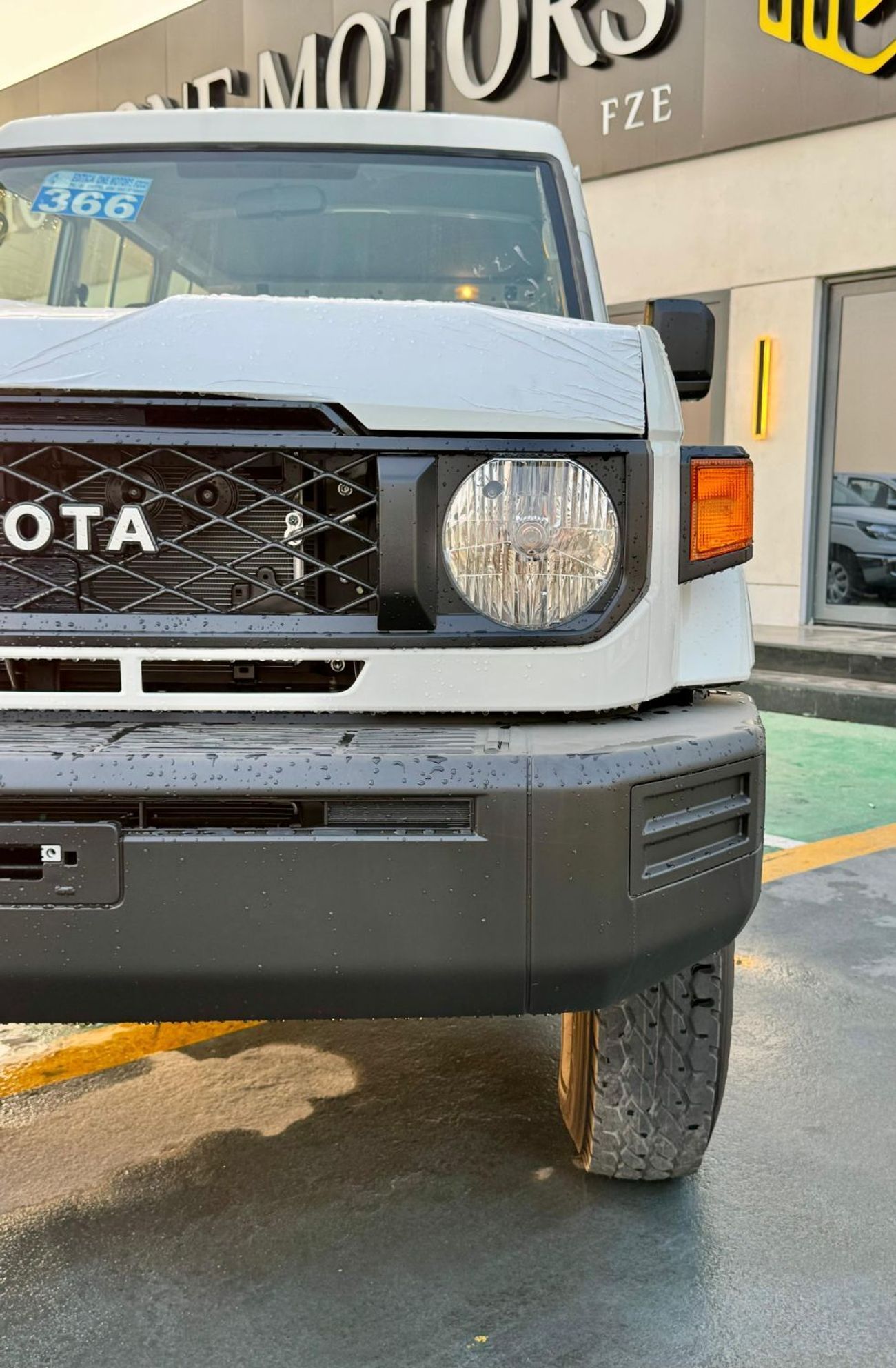 تويوتا لاند كروزر 70 Land Cruiser LC 78 - 2.8L - DIESEL - 3 DOOR - HARD TOP - 2025