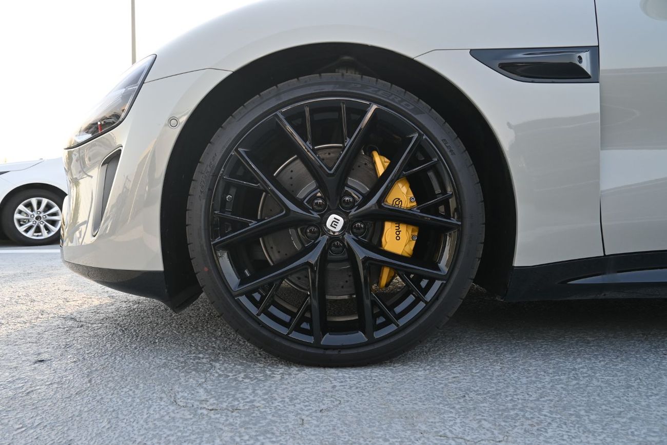 شاومى SU7 XIAOMI SU7 MAX Model 2024, Color Elegant Grey