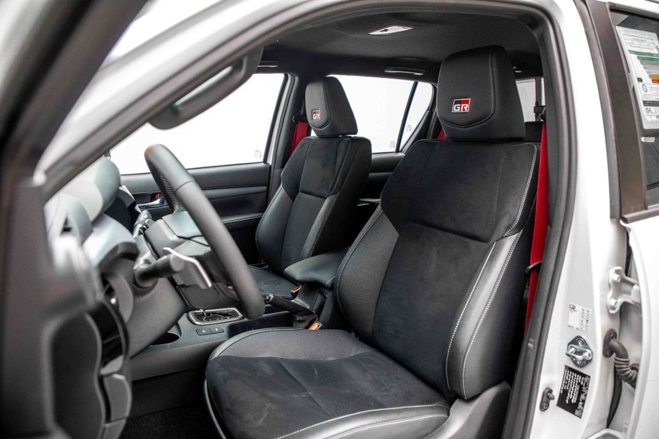 Toyota Hilux 4.0L - White Pearl + Black Me inside GR-S Red | Export Only