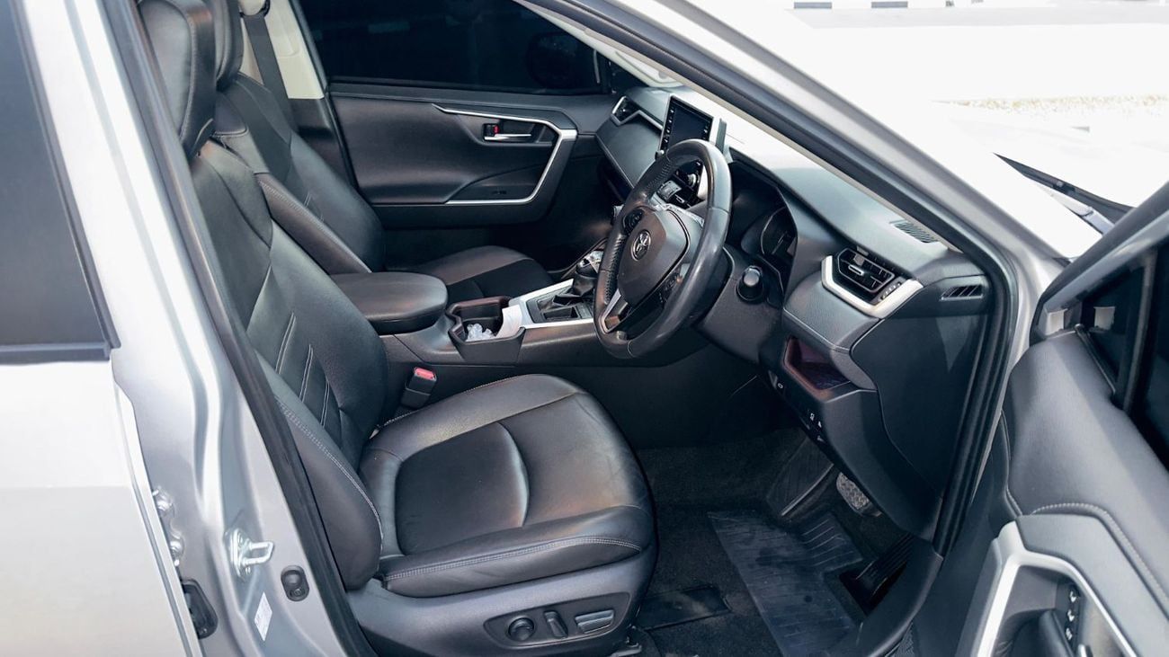 Toyota RAV4 PREMIUM CONDTION | 2000CC PETROL ENGINE | RHD | 2021 | SUNROOF | ELECTRIC & MEMORY SEAT