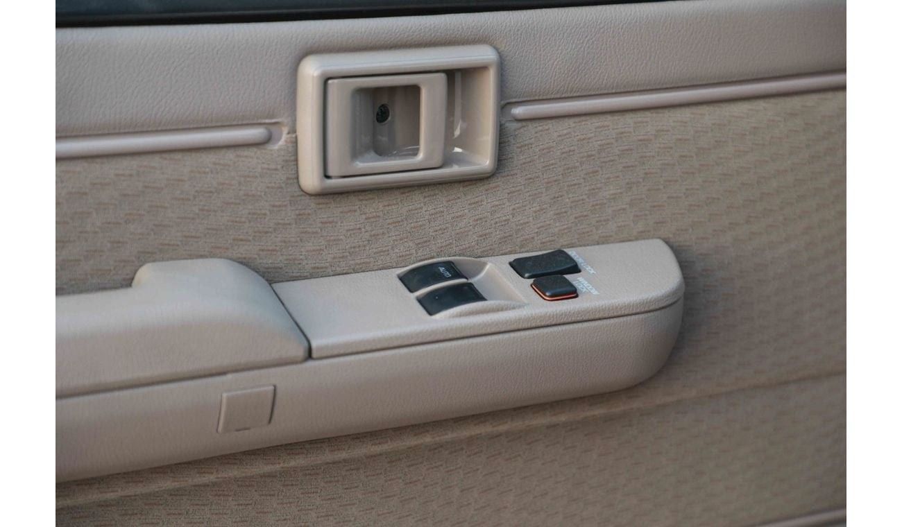 Toyota Land Cruiser Pick Up 2024 Toyota LC79 Single Cab 4.0 - SILVER inside BEIGE | Export Only