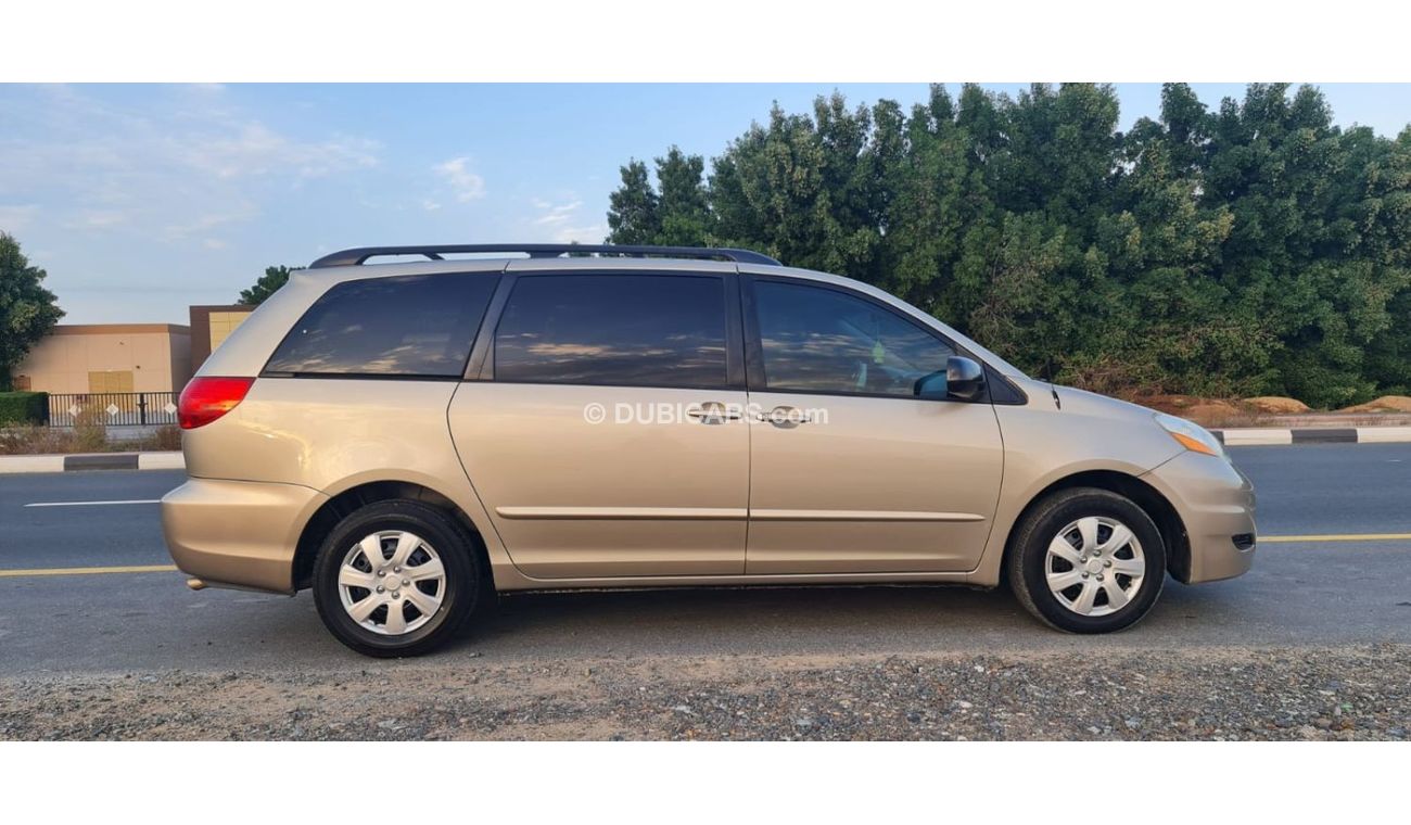 Used TOYOTA SIENNA 2008 AVAILABLE 8SEATERS 2008 for sale in Sharjah