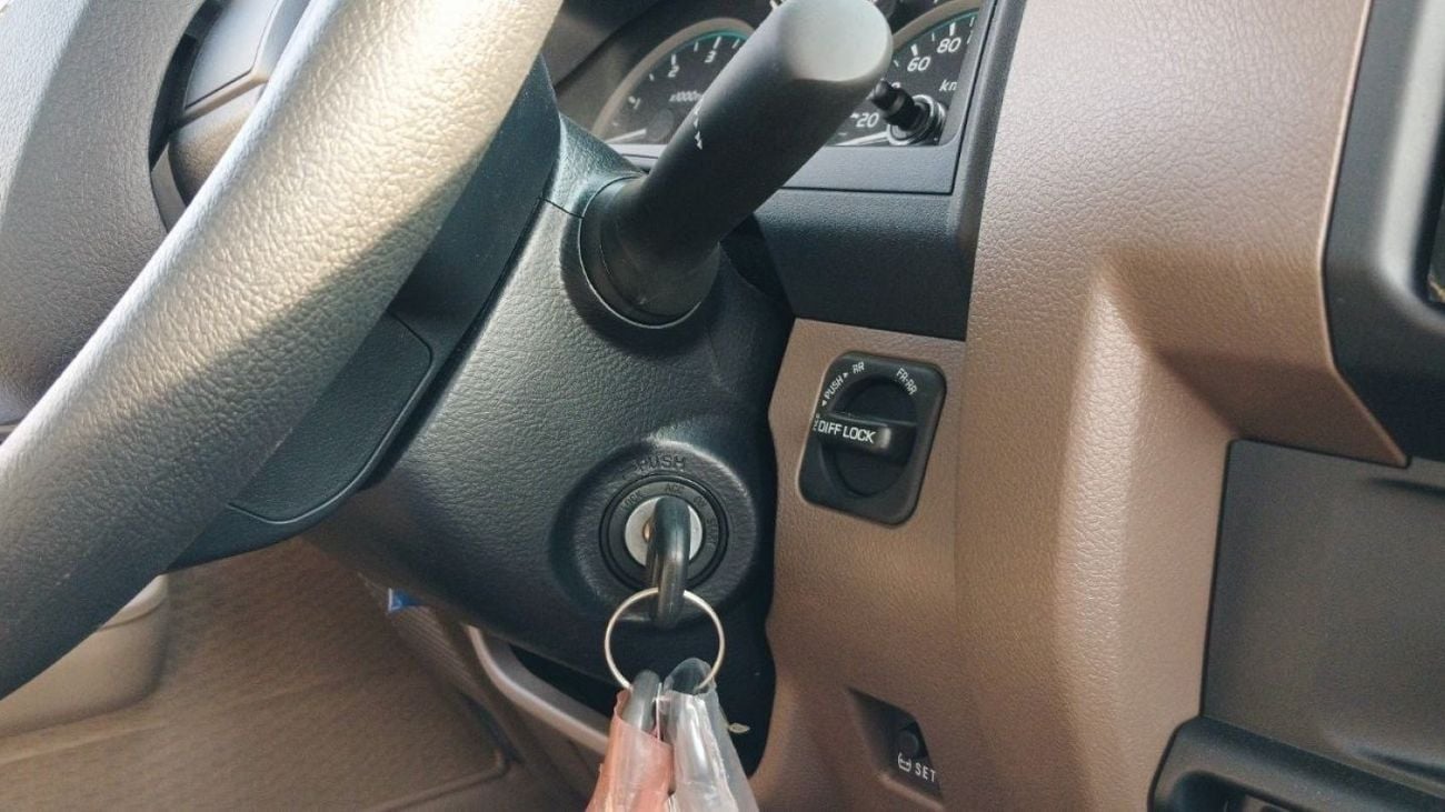 Toyota Land Cruiser Pick Up LC 79 Single Cabin 4.5L Diesel 2024YM with Difflock