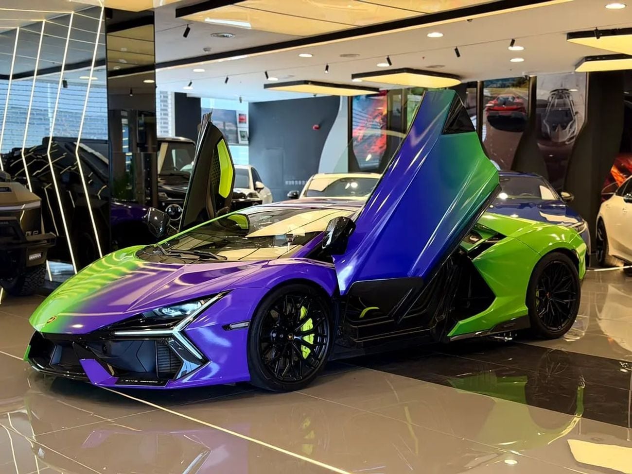 لامبورغيني ريفويلتو Japanese Specs | 6.5L V12 Hybrid