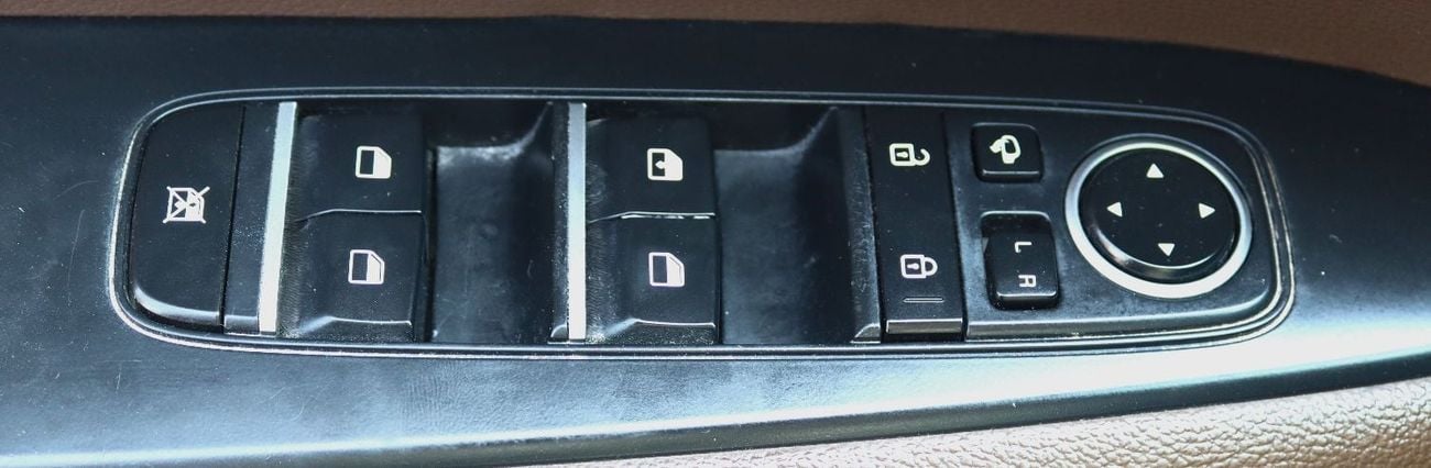 كيا سيراتو كيا سيراتو 2020  خليجى فل أوبشن  بحاله ممتازه ممشى 97000 كم بمحرك 1.6L- بسعر 38000 درهم