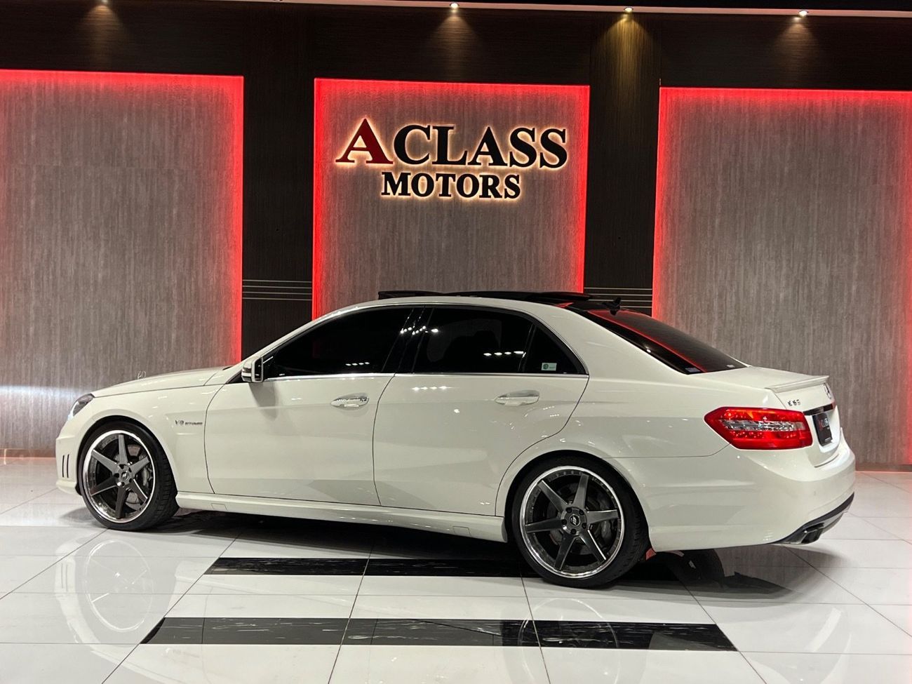 مرسيدس بنز E 63 AMG S 5.5L