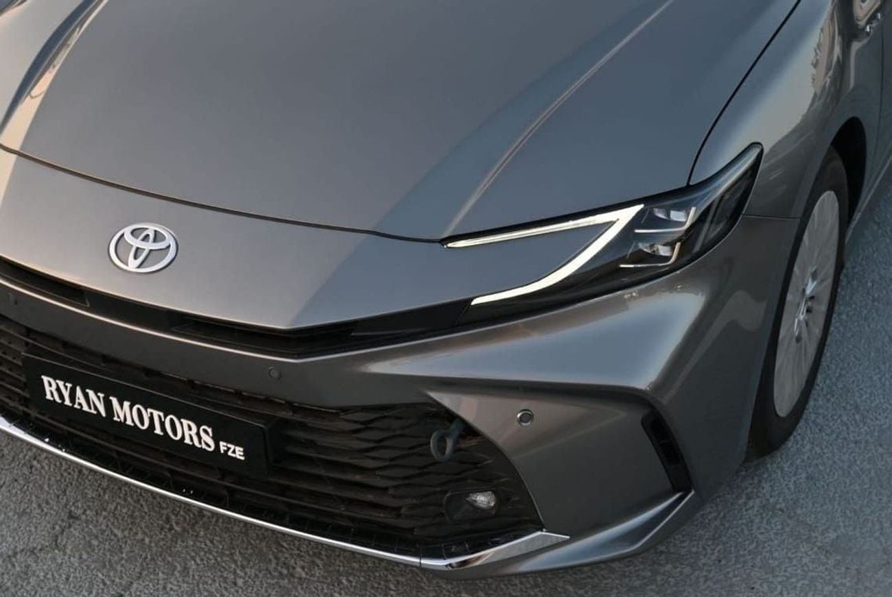 Toyota Camry Toyota Camry LE 2.5L Hybrid, Model 2025, Color Grey