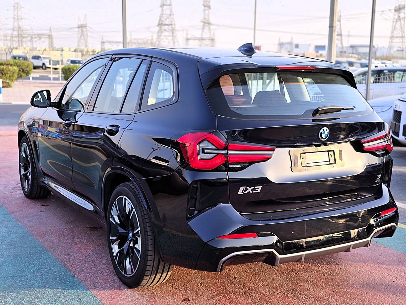 بي أم دبليو iX3 BMW iX3 Creative 2025 Model Black Color