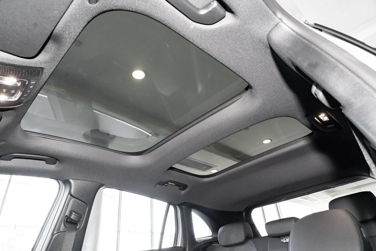 Mercedes-Benz GLA 200 MERCEDES BENZ GLA200 1.3L TURBO FULL OPTION MODEL 2025