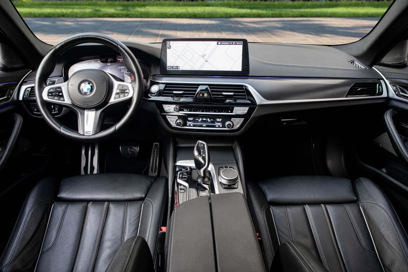 BMW 540i 540i M Sport 540i M-Kit | 3,525 P.M | 0% Downpayment | UNDER WARRANTY