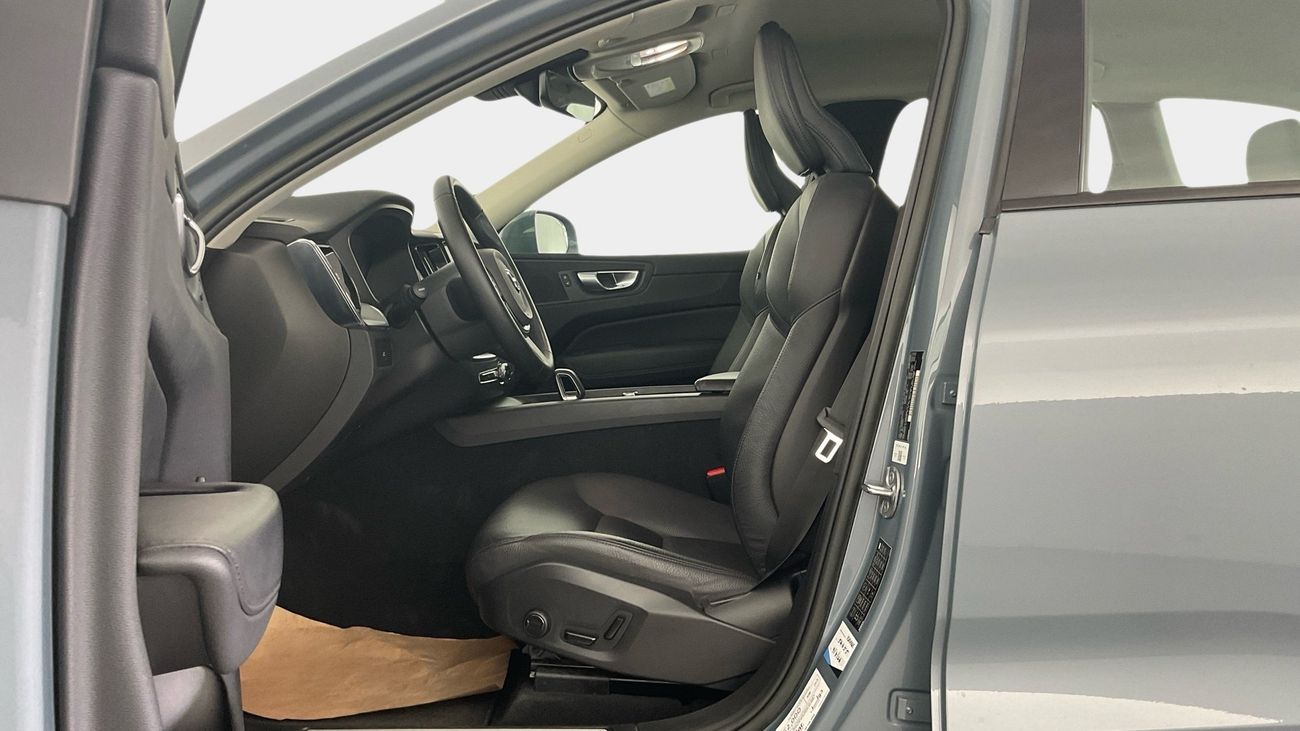 Volvo XC60 B5 Core | upto AED 20,000 Ramadan Discount | Guaranteed Warranty | 0 Down Payment