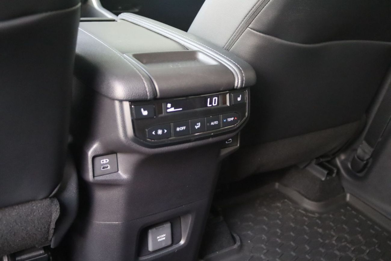 Toyota Grand Highlander LIMITED 2.5 HYBRID AWD CANADIAN SPECS