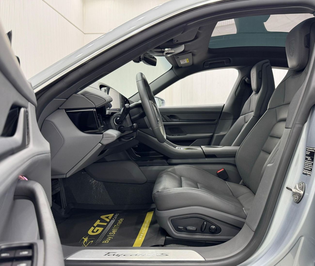 بورش تايكان 2024 Porsche Taycan 4S, 2 Year Porsche Warranty, 8 Years Battery Warranty, Full Service History, GCC