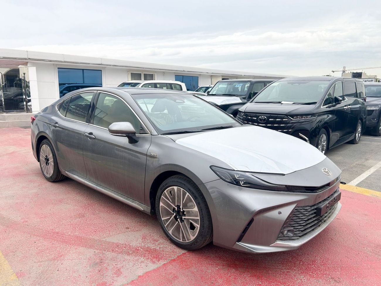 تويوتا كامري 2025 CAMRY GLE 2.5L HYBRID HIGH GCC BRAND NEW 0KM