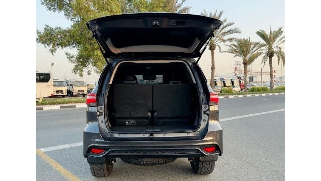 تويوتا فورتونر -