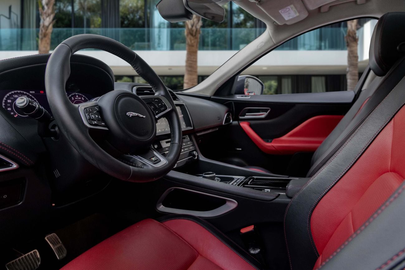 جاكوار F بيس 25T F-Pace 25T | 1,528 P.M | 0% Downpayment | WARRANTY!