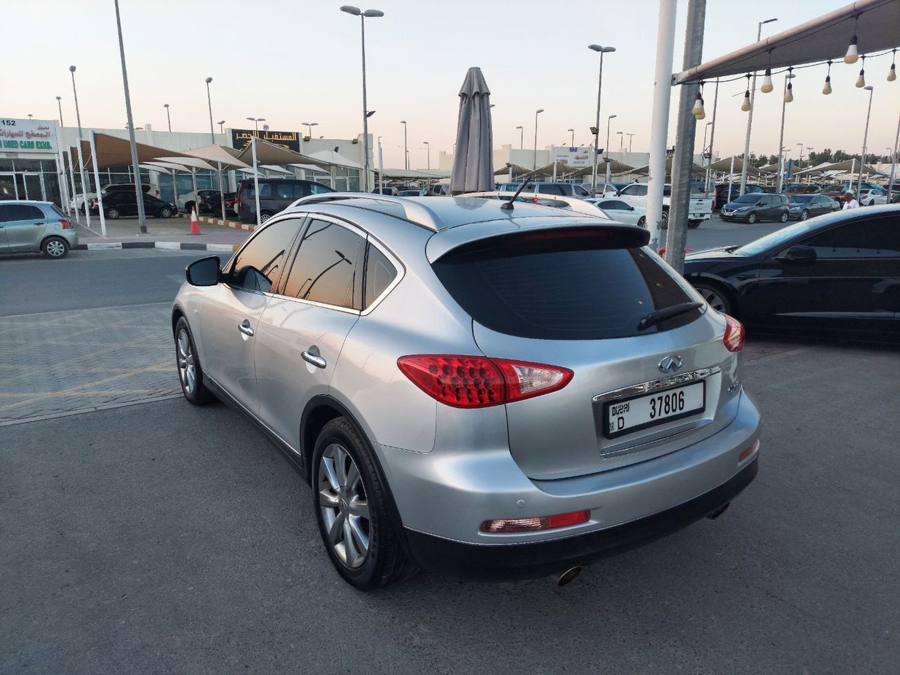 إنفينيتي QX50 Excellence 3.7L RWD